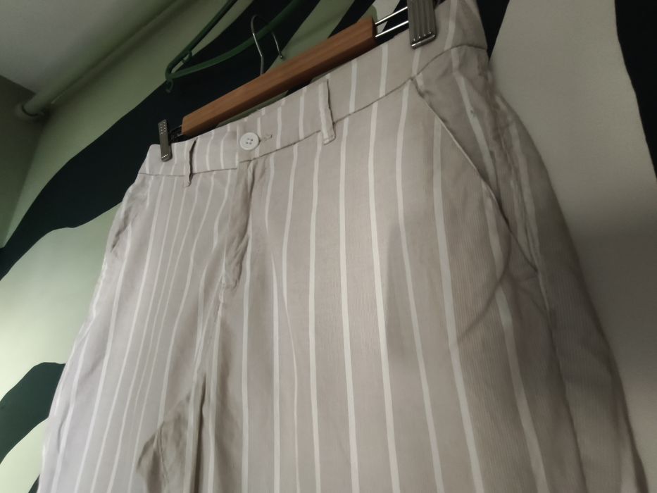 H&M L.O.G.G. spodnie w pasy 38 piękne