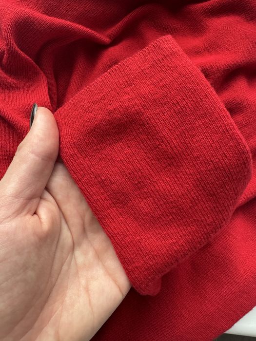 Червона кофта Zara з відкритими плечима