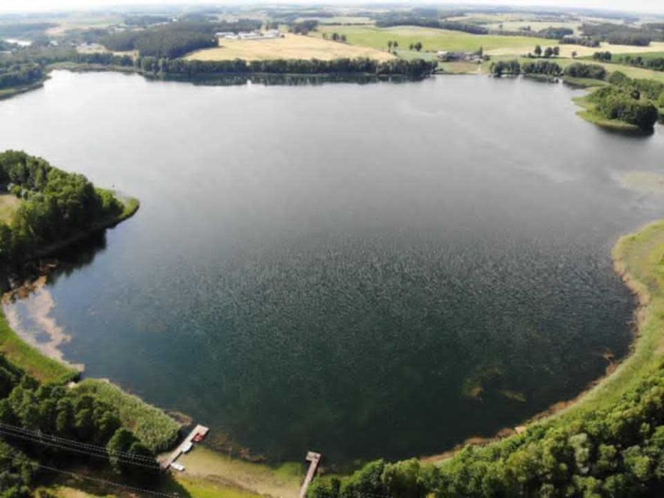 Domek letniskowy  nad jeziorem,las,wędkowanie.