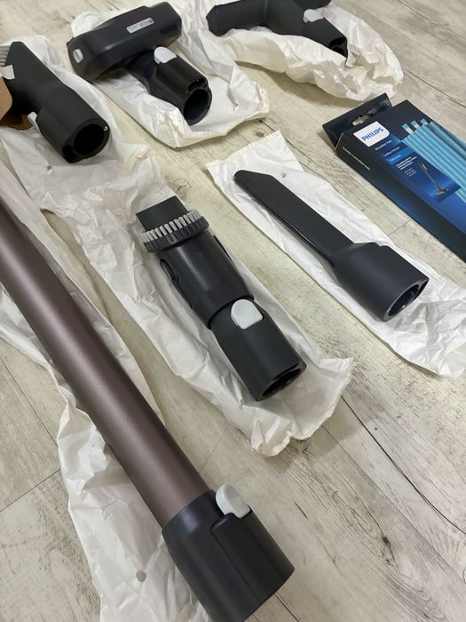 Odkurzacz pionowy PHILIPS Aqua 7000 XC7057/01 – bezprzewodowy, mopujący + GRATISY