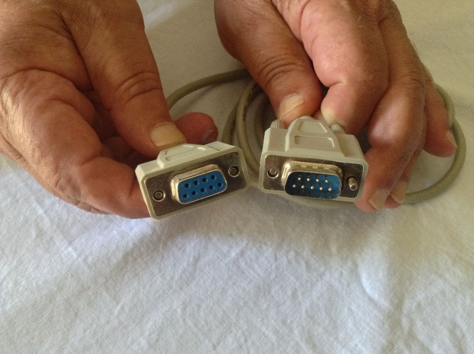 Cabo série DB9 M/F vulcanizado e cabo de alimentacao tomada UK