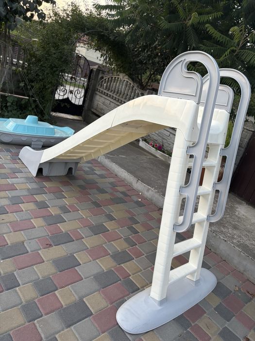 Дитяча гірка 243