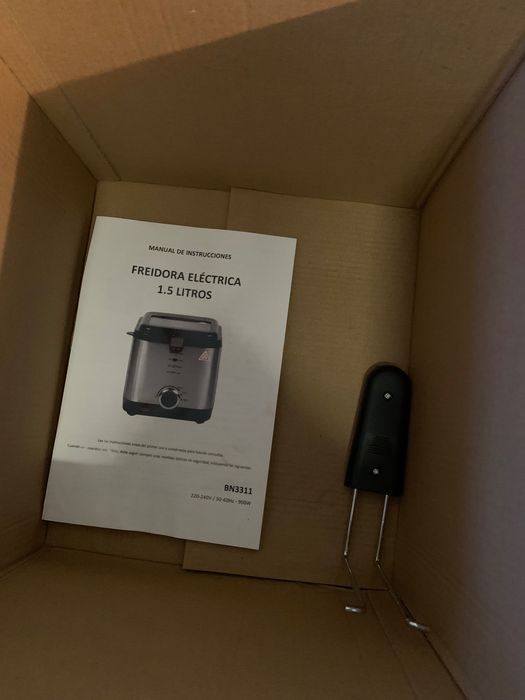 Fritadeira Elétrica 1,5L Nova