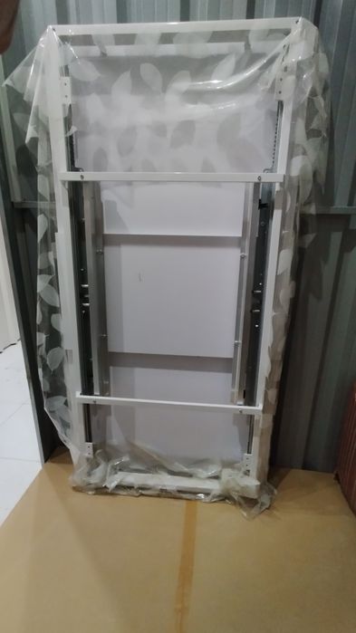 Glossy White Extendable Dining Table64550309975297120