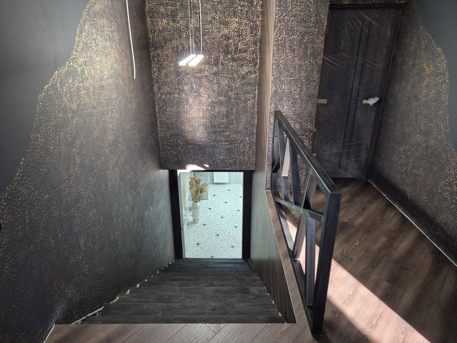 Будинок біля води. Перша лінія