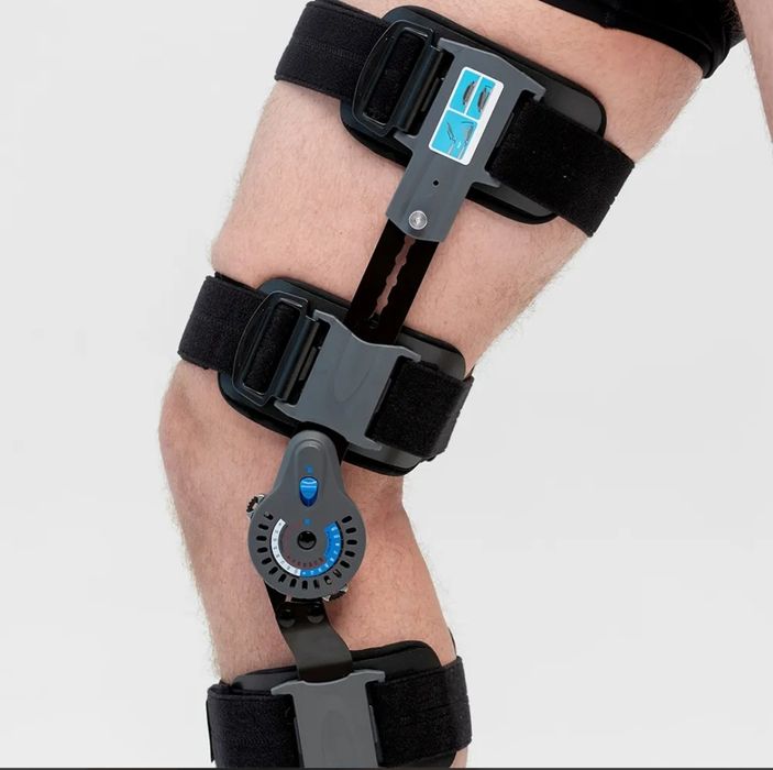 Телескопический коленный ортез Ascender ROM.