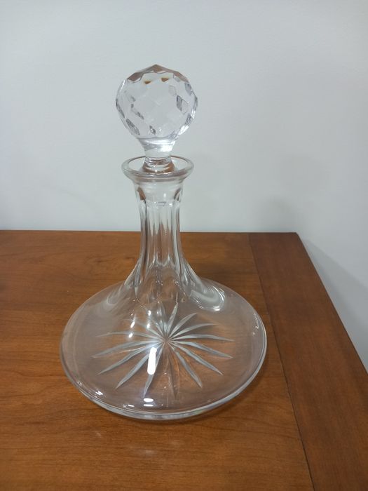 Garrafa Cristal Atlantis 

26cm

Impecável