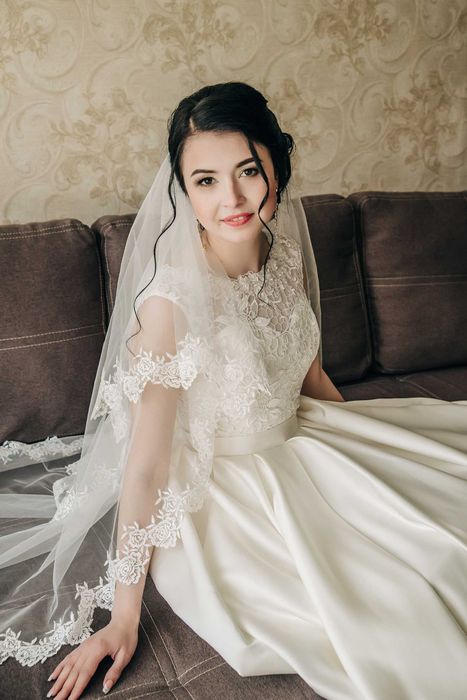 Свадебное платье цвета айвори