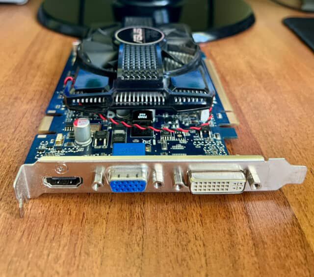 Материнська плата ,відеокарта,оперативна памʼять 4 ГБ