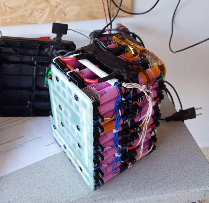 Naprawa baterii, regeneracja baterii naprawa roweru, skuter, hulajnoga