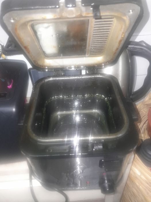 Aspirador+ freyller+ fritadeira+varinha magica+ faca electrica 30€