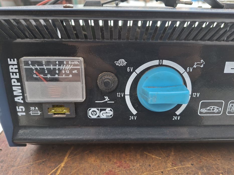 Prostownik Einhell BT-BC 15 (6v, 12v 24v)