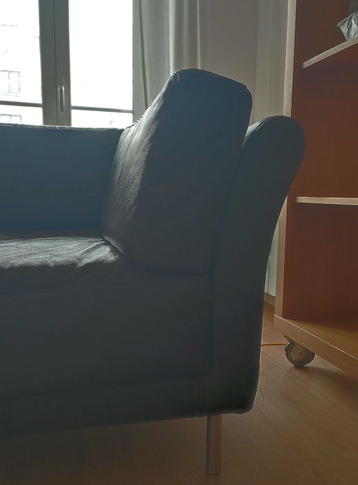 Sofá moderno, castanho em Pele resistente, da Habitat, hoje loja Área