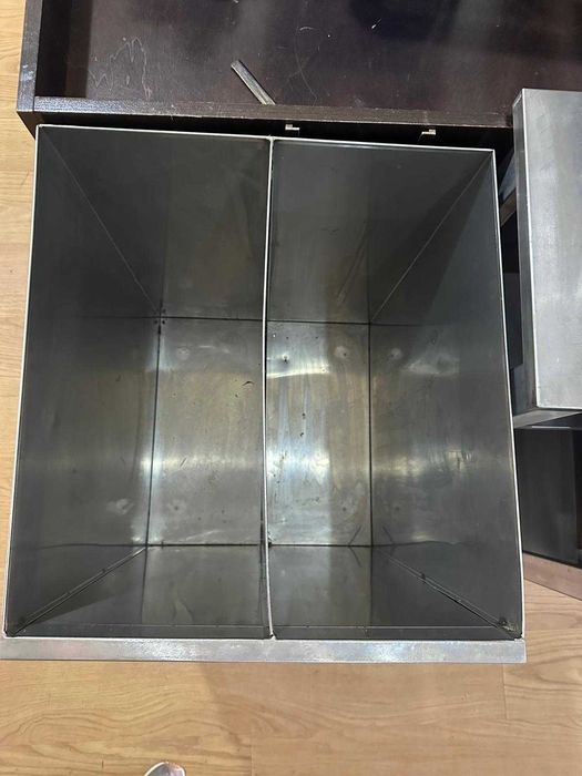 Tulha de resíduos em Inox com Rodas. ideal para cozinhas industriais, restaurantes, pastelarias, cantinas ou zonas de preparação alimentar.