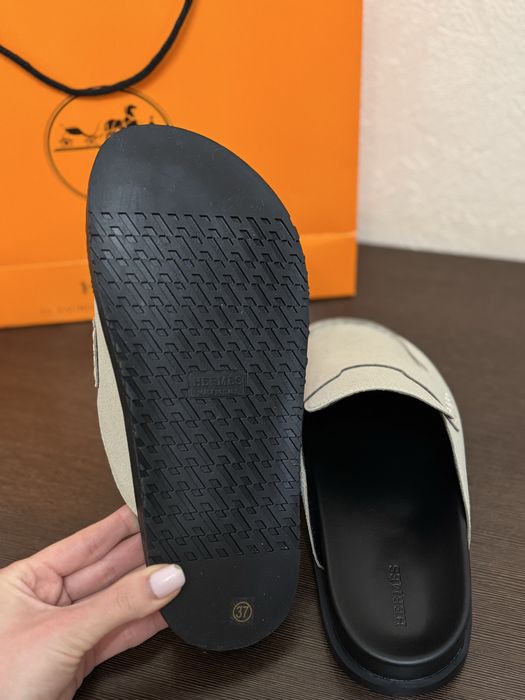 Мюлі, сабо замша  жіночі бежеві HERMES 37р