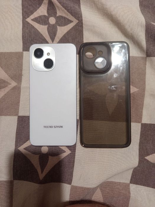 Телефон tehno spark 40c 8/128