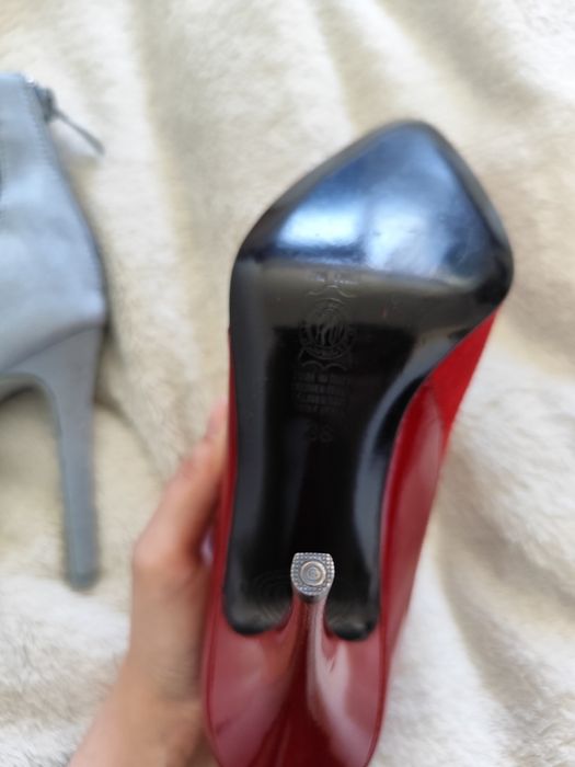 Buty na obcasie 38 czerwone szpilki