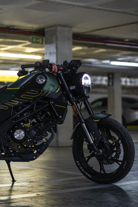 Benelli Leoncino 125