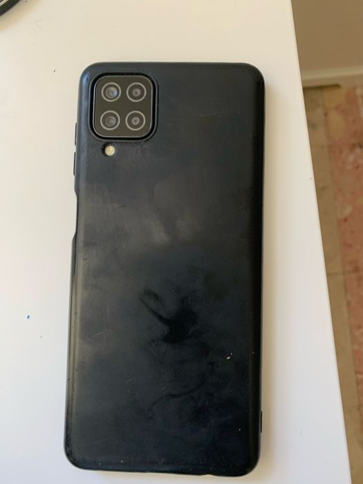 SAMSUNG A12 (vidro danificado - funciona)