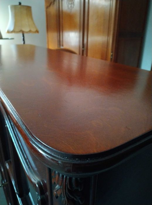 Stylowa witrynka biblioteczka barek