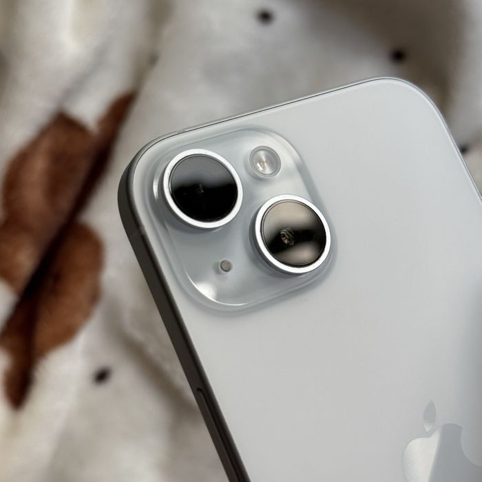 iPhone 15 128GB