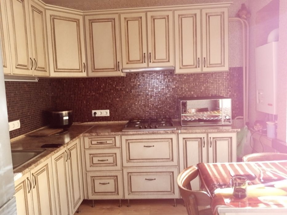 Продаю  2комн изолир квартиру р-н дрп с мебелью и техникой.