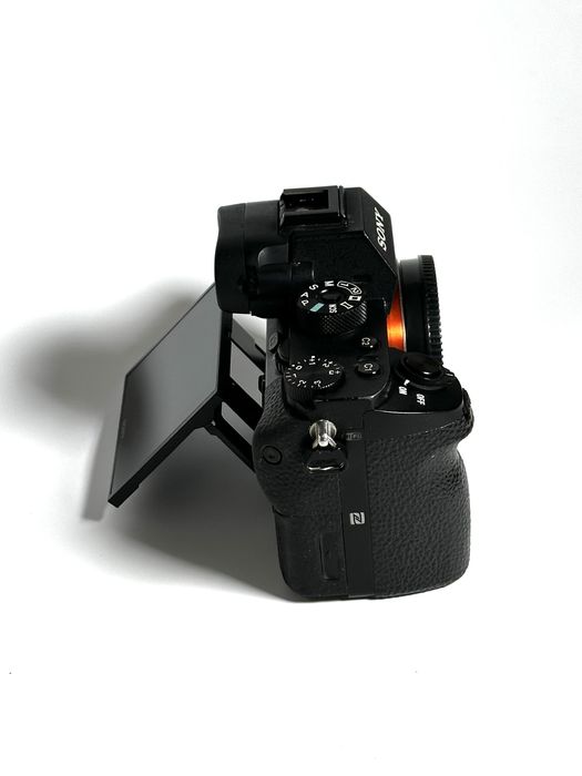 Sony Alpha A7R II - Câmara Mirrorless Full-Frame 42,4 MP