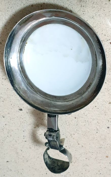 Antiga armação/Tampa para copo de cerveja em prata e pintura à lupa