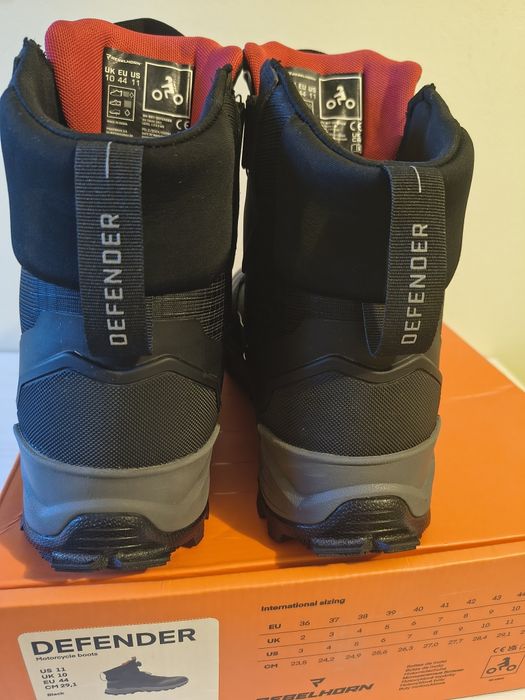 Buty motocyklowe turystyczne  Defender 44r
