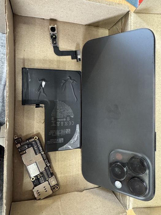 Камера основна для iPhone 15 Pro Max (48MP+12MP+12MP) (Used)