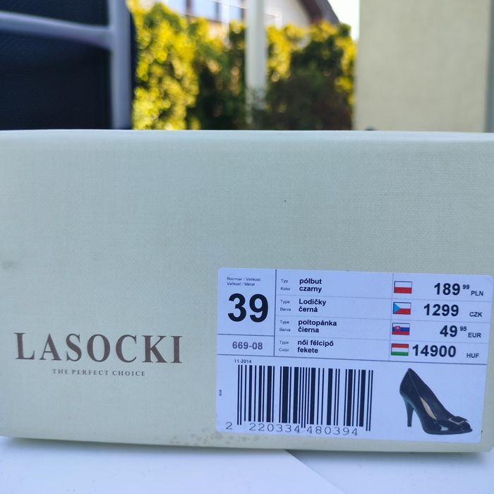 Czarne półbuty Lasocki