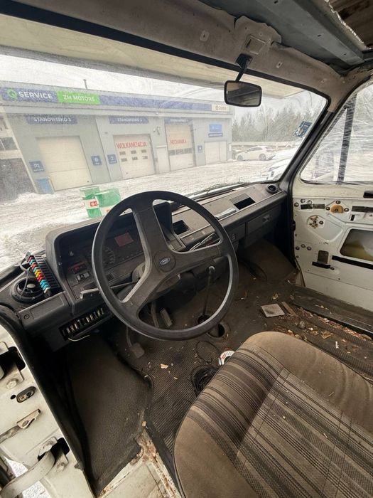 Kamper na bazie Forda transita mk2