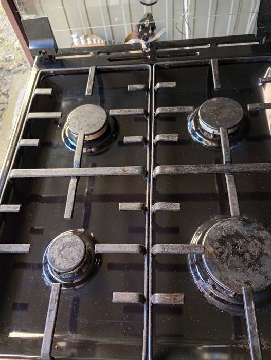 Kuchenka gazowo- elektryczna