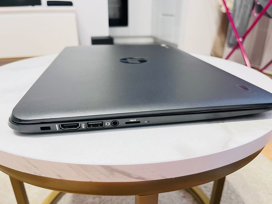 Laptop HP chrome