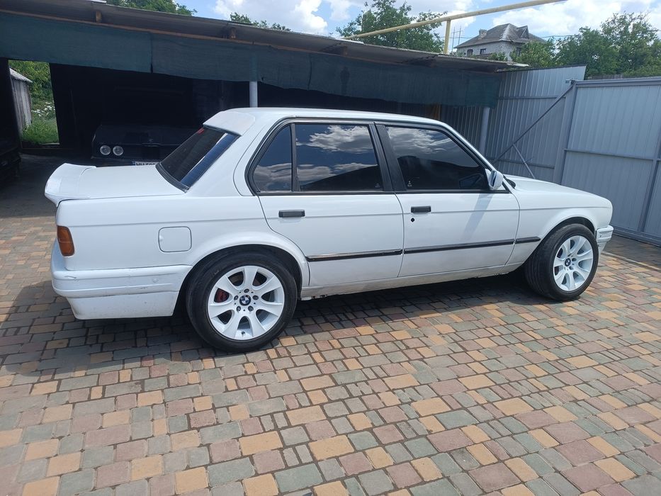 BMW e30  Більчонок