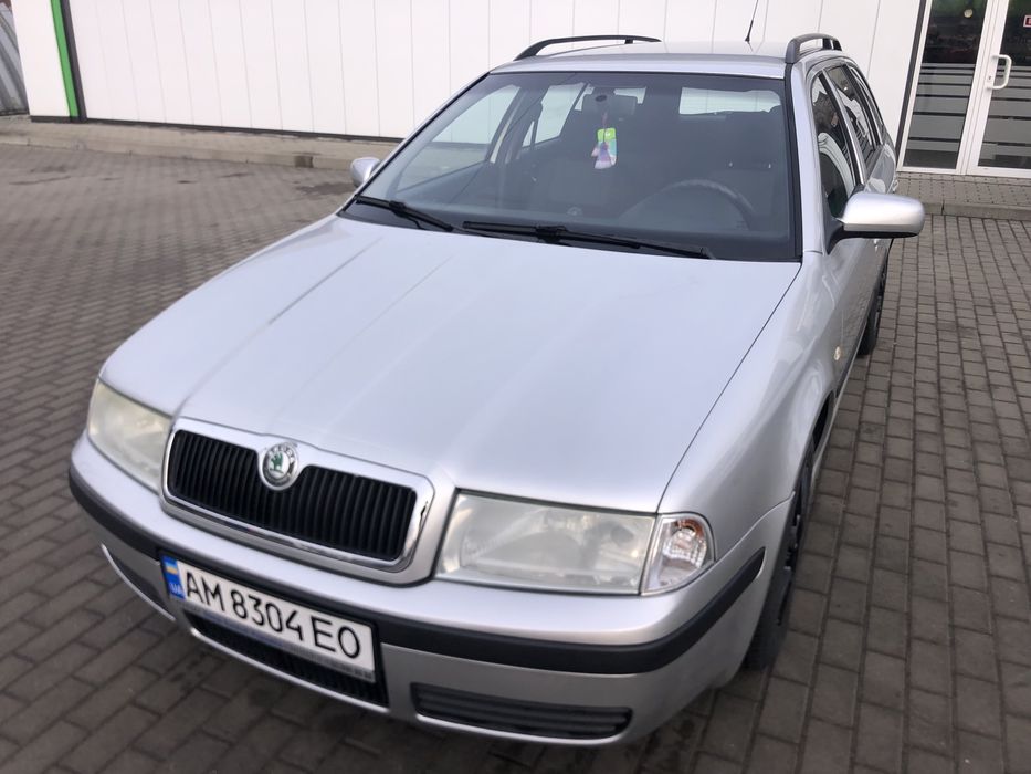 Продам шкоду Октавію тур 2006 р /в в хорошому стані, як кузов так і технічно, ГАЗ/Бензин, нова гума, вікна по кругу( окрім лобового) рідні. БЕЗ Торгу 3999$