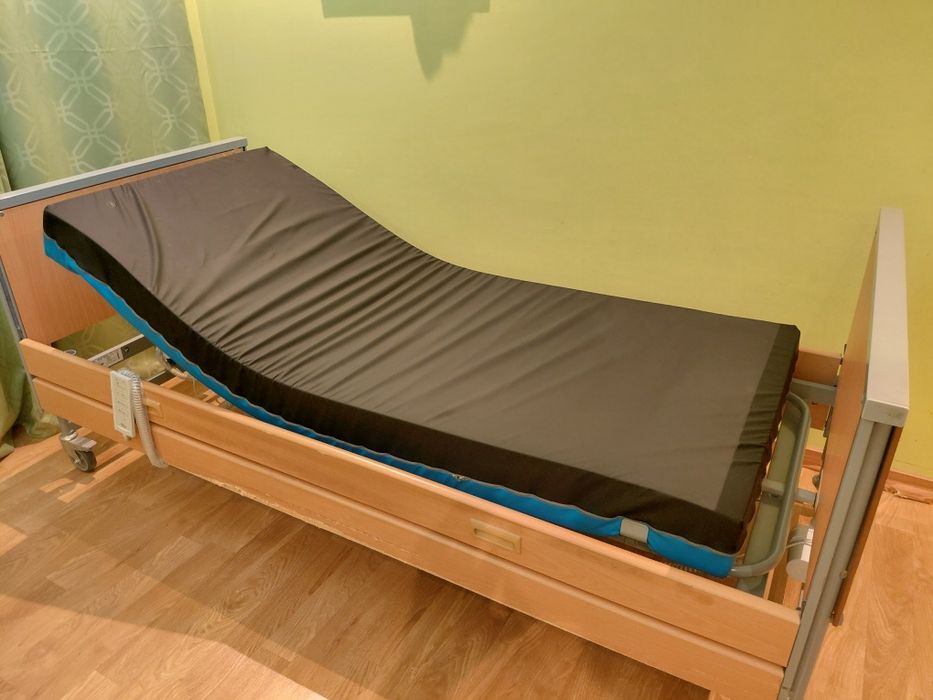Cama Articulada eletrica invacare