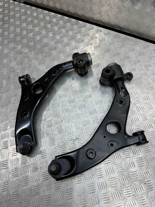 Ричаг передній R/L Mazda CX-5