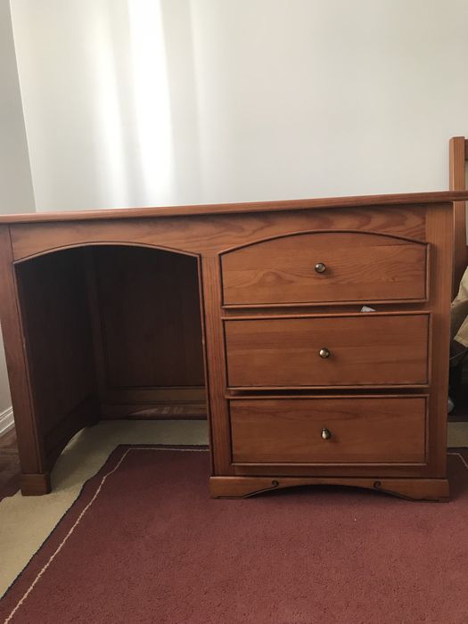Secretaria madeira
