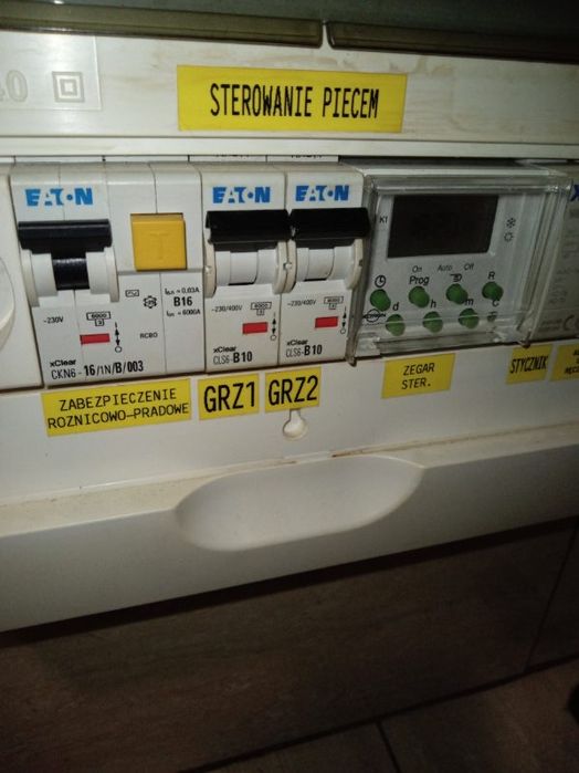 Piec kaflowy z szamotem na prąd