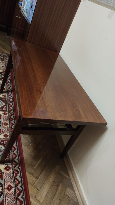 Журнальний столик