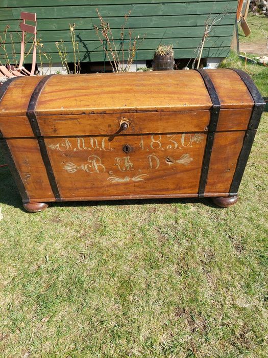 Skrzynia drewniana antyk 1830 rocznik