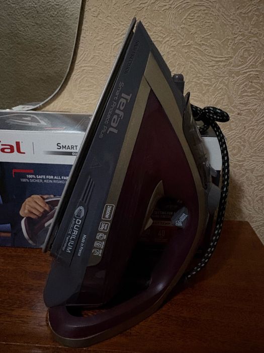 Утюг  Tefal Smart protect plus FV6870E0