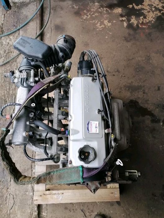 Motor mitsubishi colt lancer 1.3 gasolina ref 4G13 poucos kms