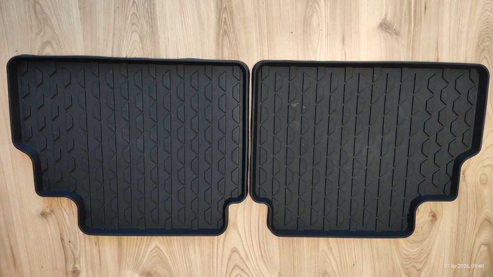 Dywaniki samochodowe oryginalne do Hyundai Kona od roku 2023. Kpl 4+4. Nowe