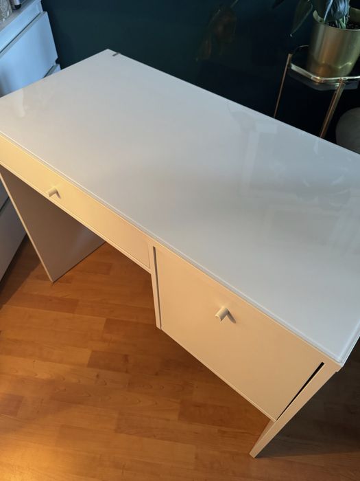 Biała toaletka IKEA Syvde biurko stan idealny