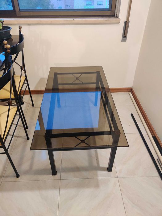 Conjunto de mesas de sala em ferro