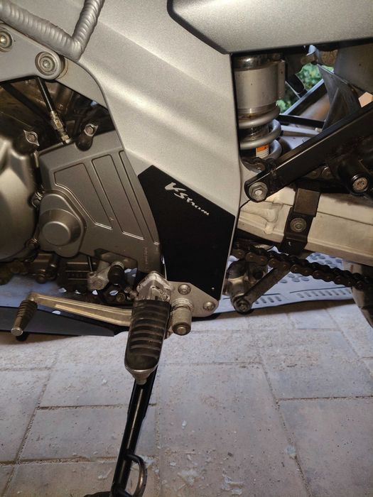 Zaślepka ramy suzuki DL 650 1000 V-Strom