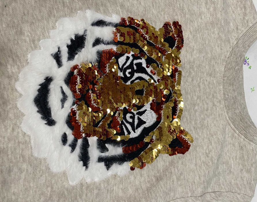 Два свитера с аппликацией из пайеток - перевертышей