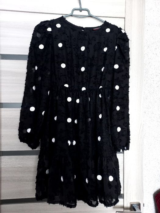 Сукня чорна в горох
